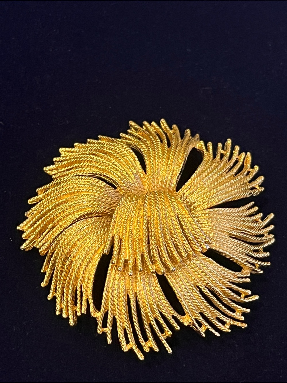 Vintage Monet Gold-Tone Textured Dimensional Flower / Starburst Brooch Pin